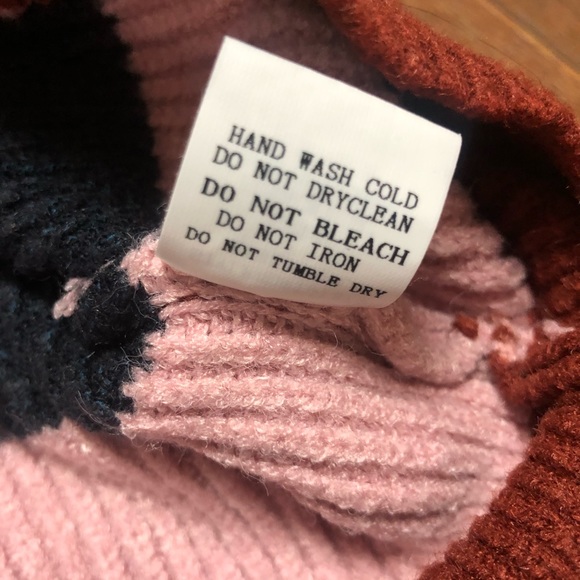 Davi & Dani Striped Pocket Knit Sweater - Picture 5 of 6